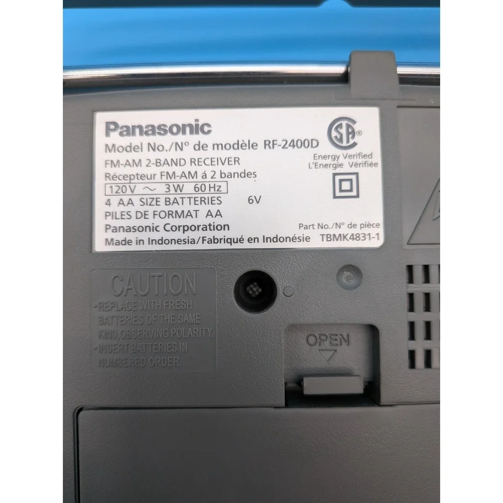 Panasonic RF-2400D AM/FM AC/DC Portable Radio w Original Box, Instructions, Cord - Picture 10 of 16